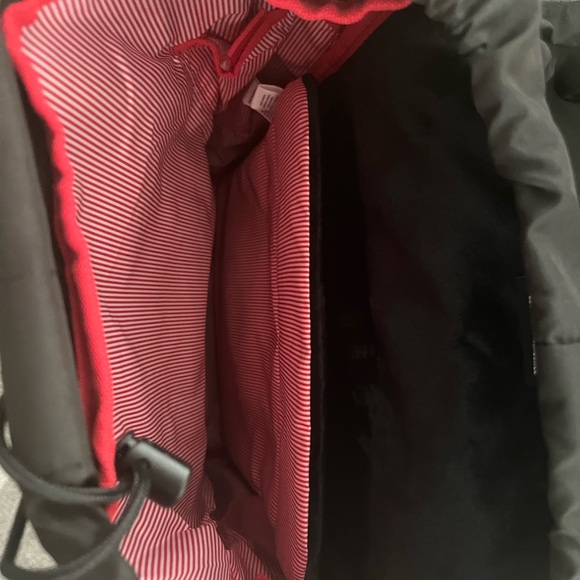 Backpack - Picture 4 of 7